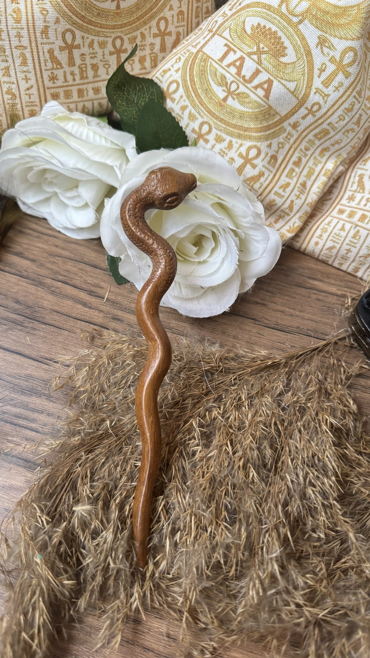 Cobra Pin