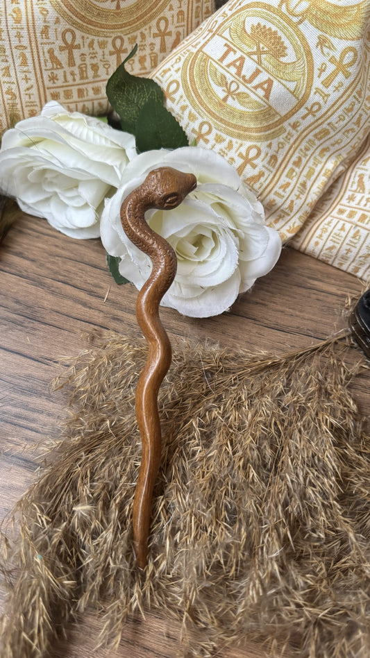 Cobra Pin