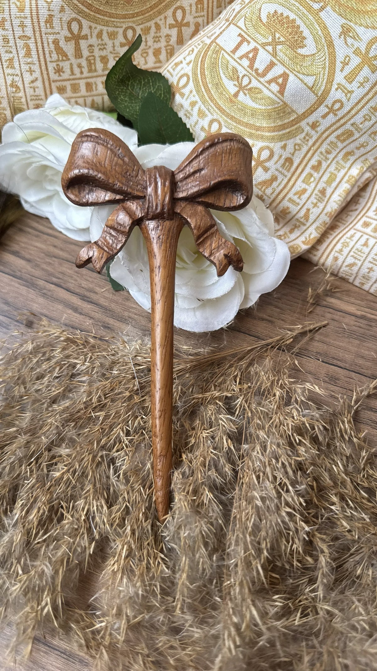 The Bow pin