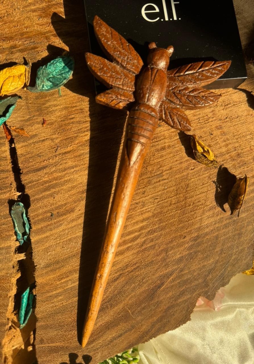 Magical Bee Of Raa